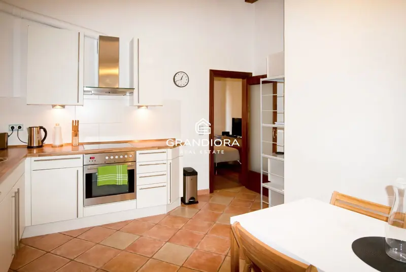 Furnished rental in El Born · 2 bedrooms, Catalan vault and plenty of light — 5