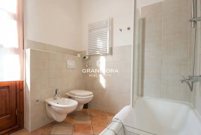 Furnished rental in El Born · 2 bedrooms, Catalan vault and plenty of light — 11
