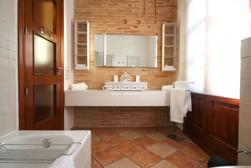 Furnished rental in El Born · 2 bedrooms, Catalan vault and plenty of light — 12
