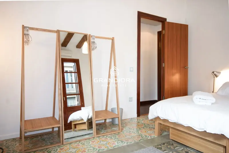 Furnished rental in El Born · 2 bedrooms, Catalan vault and plenty of light — 16